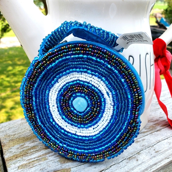 Seed Bead Change Purse - Picture 1 of 4